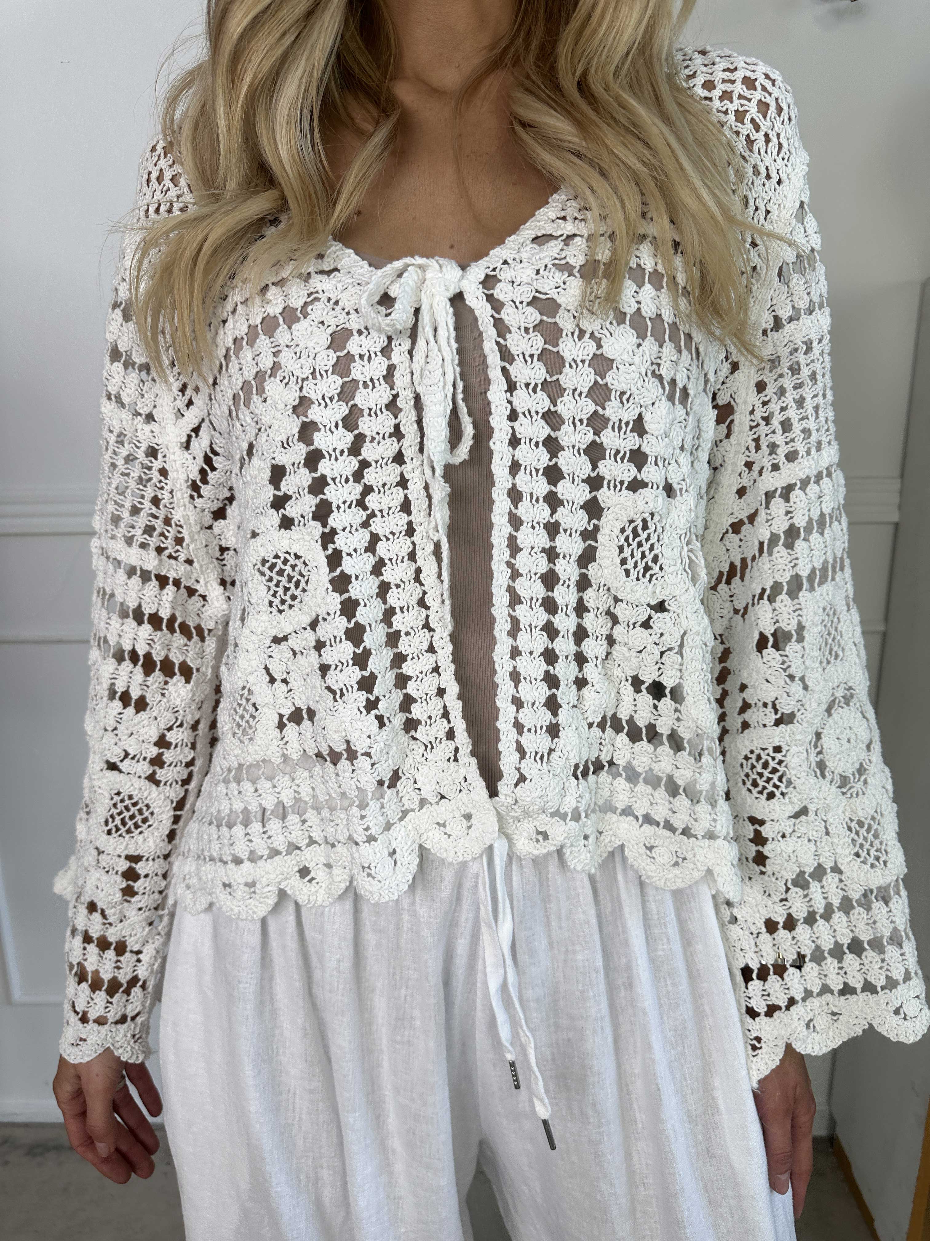 Marina - Söt virkad bomullskofta med liten rosett